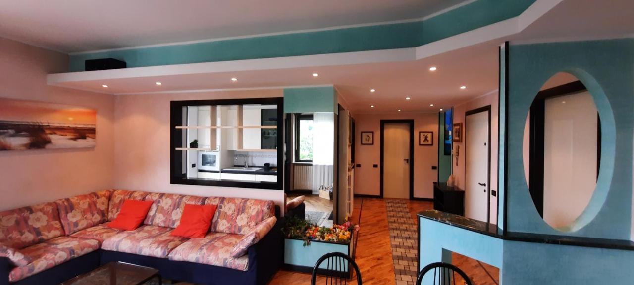La Terrazza Casa Vacanza Carenno المظهر الخارجي الصورة