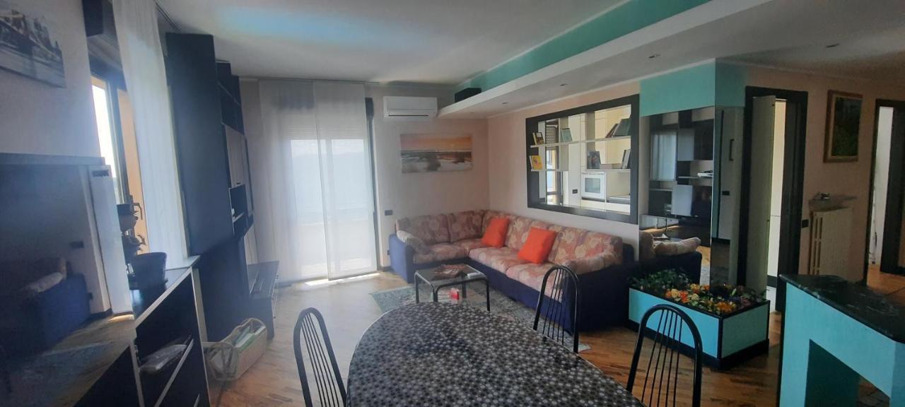 La Terrazza Casa Vacanza Carenno المظهر الخارجي الصورة