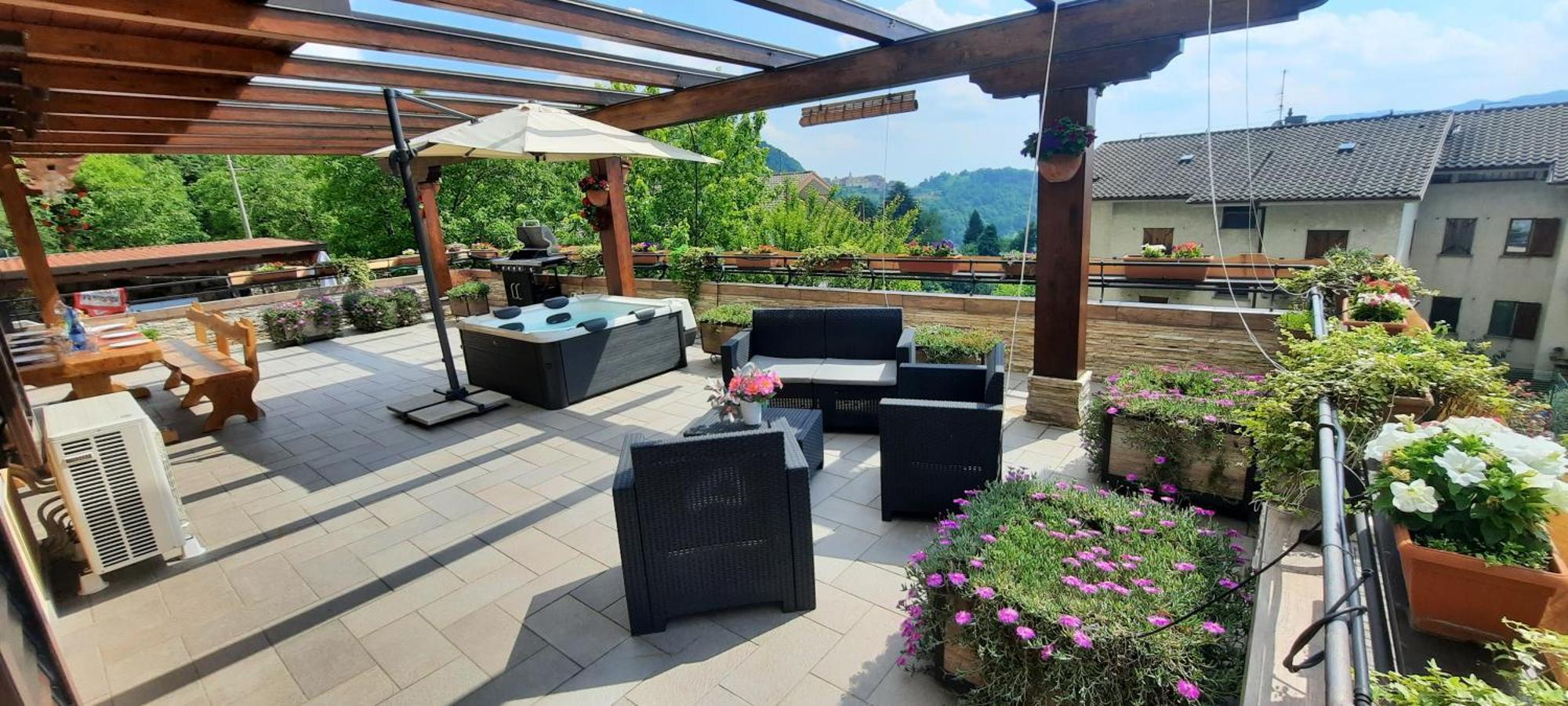 La Terrazza Casa Vacanza Carenno المظهر الخارجي الصورة