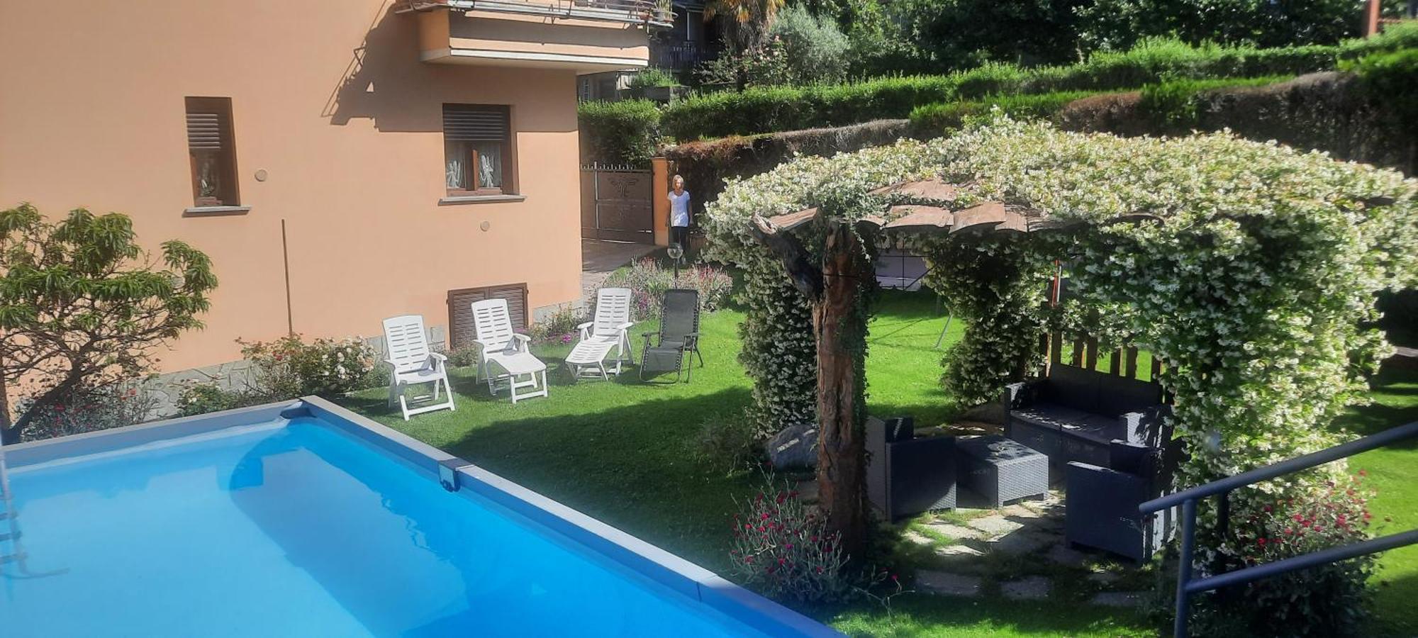La Terrazza Casa Vacanza Carenno المظهر الخارجي الصورة